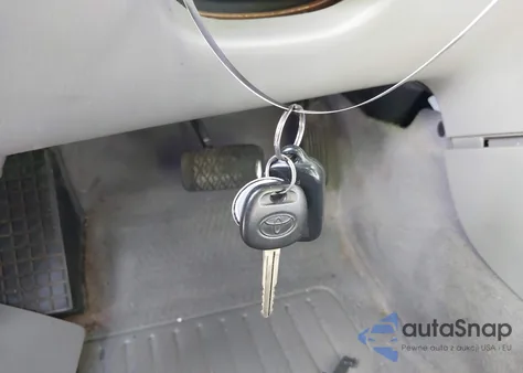 2005 Toyota Corolla Le z USA, uszkodzony, nr VIN JTDBR32E552053684